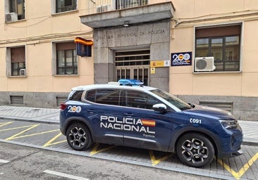 Detenidos por robar y realizar tocamientos a una persona sin hogar en un cajero de Valladolid