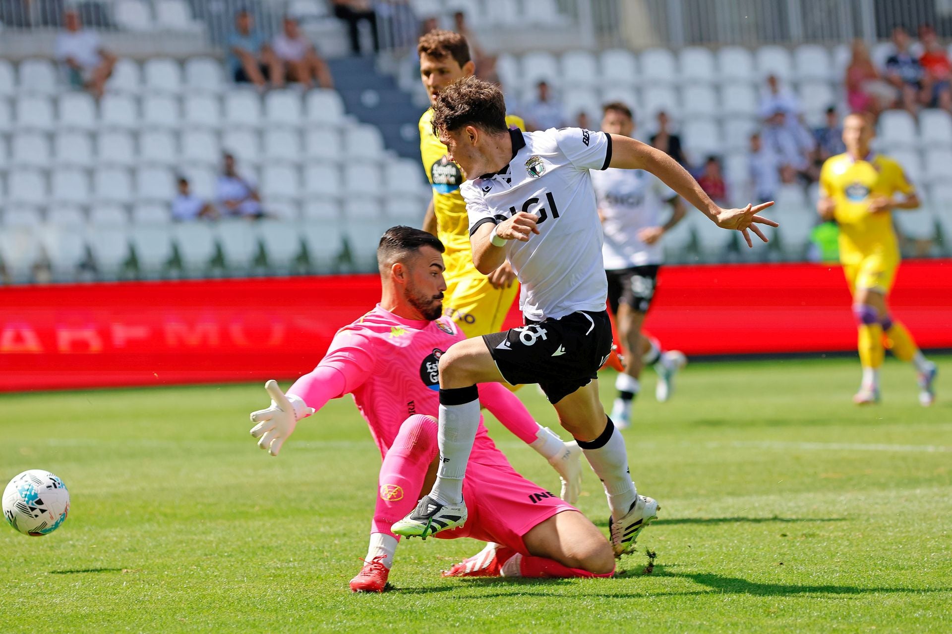 El partido del Real Valladolid contra el Burgos, en imágenes