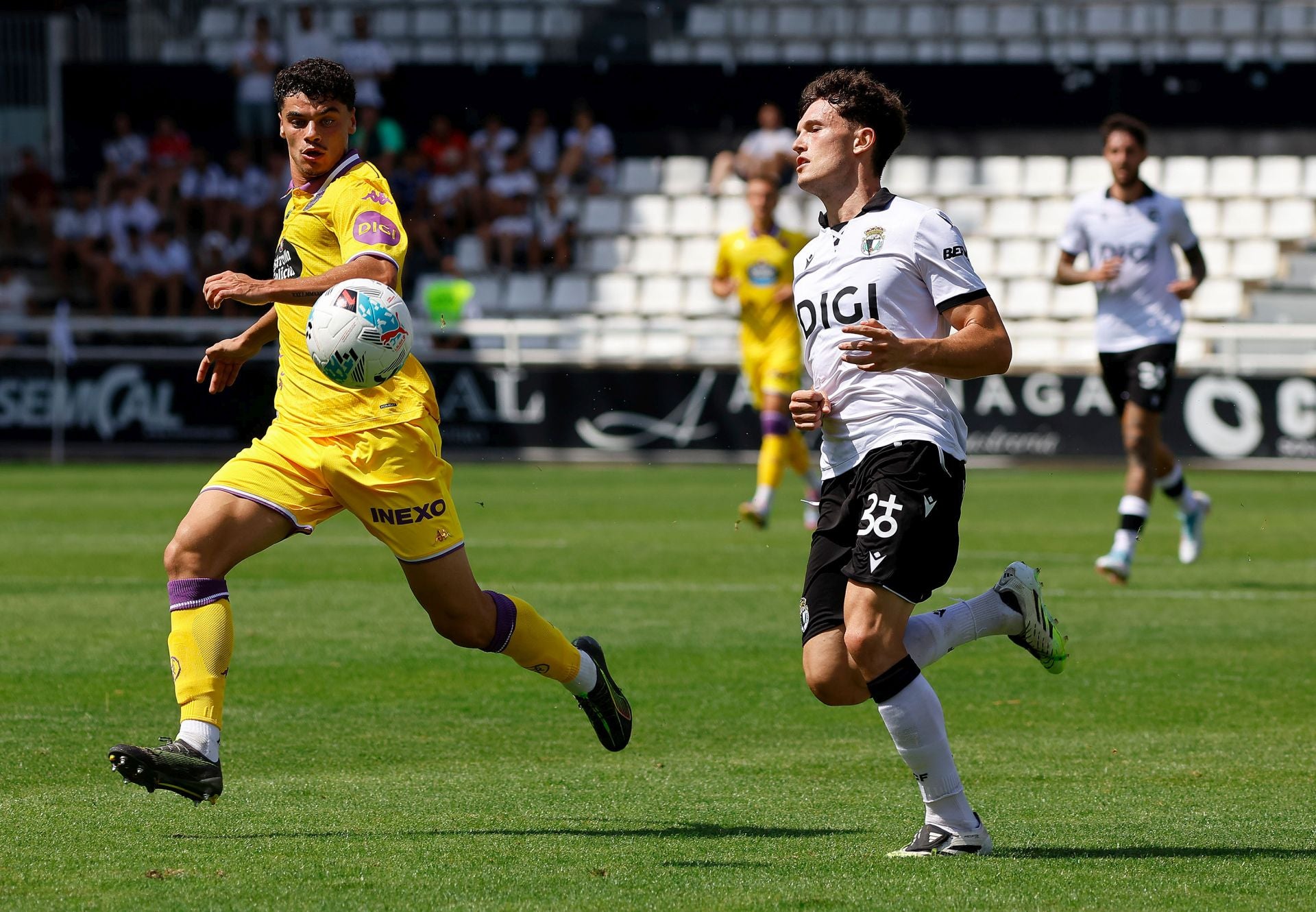El partido del Real Valladolid contra el Burgos, en imágenes