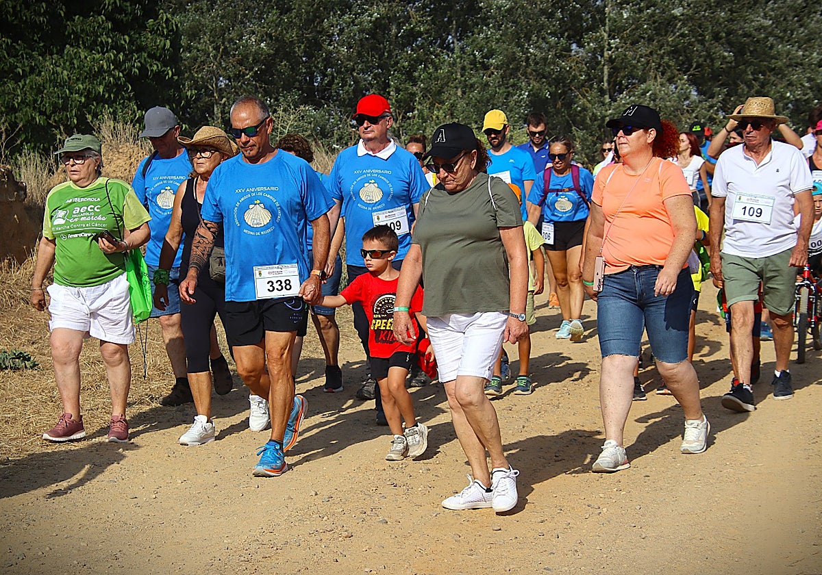 Seis pueblos de Tierra de Campos se unen en la quinta macha contra el cáncer Entre tapiales