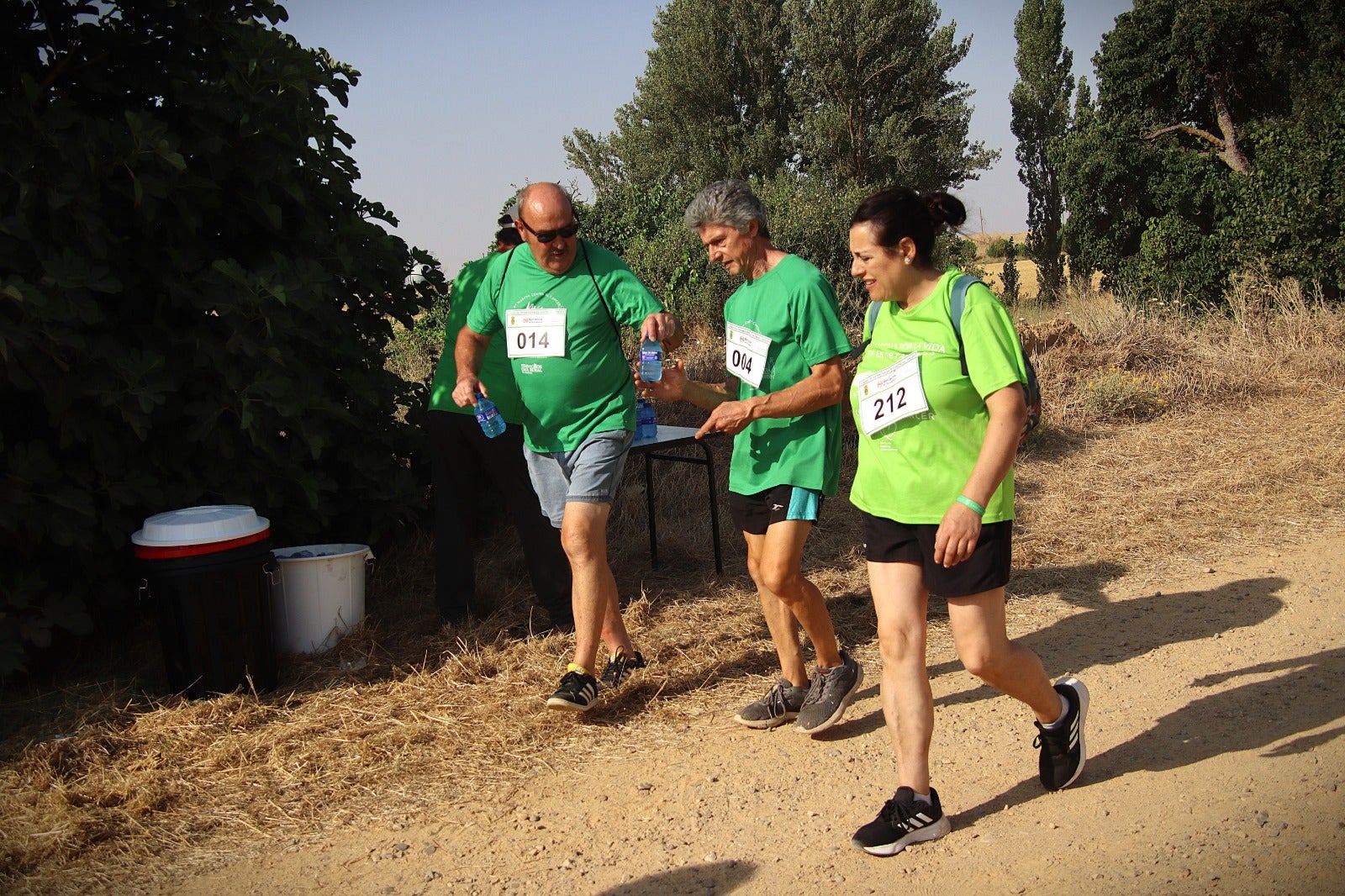 Seis pueblos de Tierra de Campos se unen en la quinta macha contra el cáncer Entre tapiales