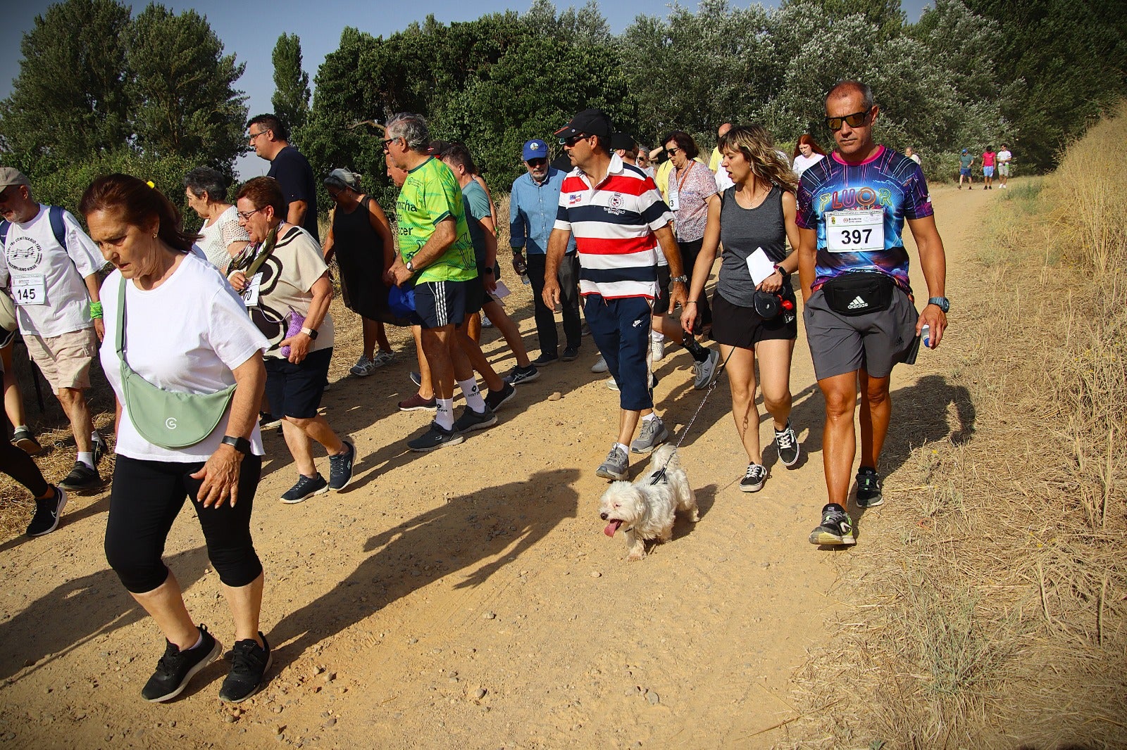 Seis pueblos de Tierra de Campos se unen en la quinta macha contra el cáncer Entre tapiales