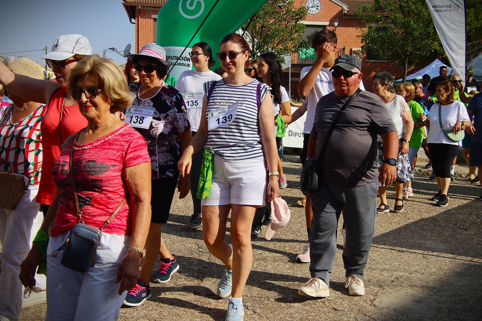 Seis pueblos de Tierra de Campos se unen en la quinta macha contra el cáncer Entre tapiales