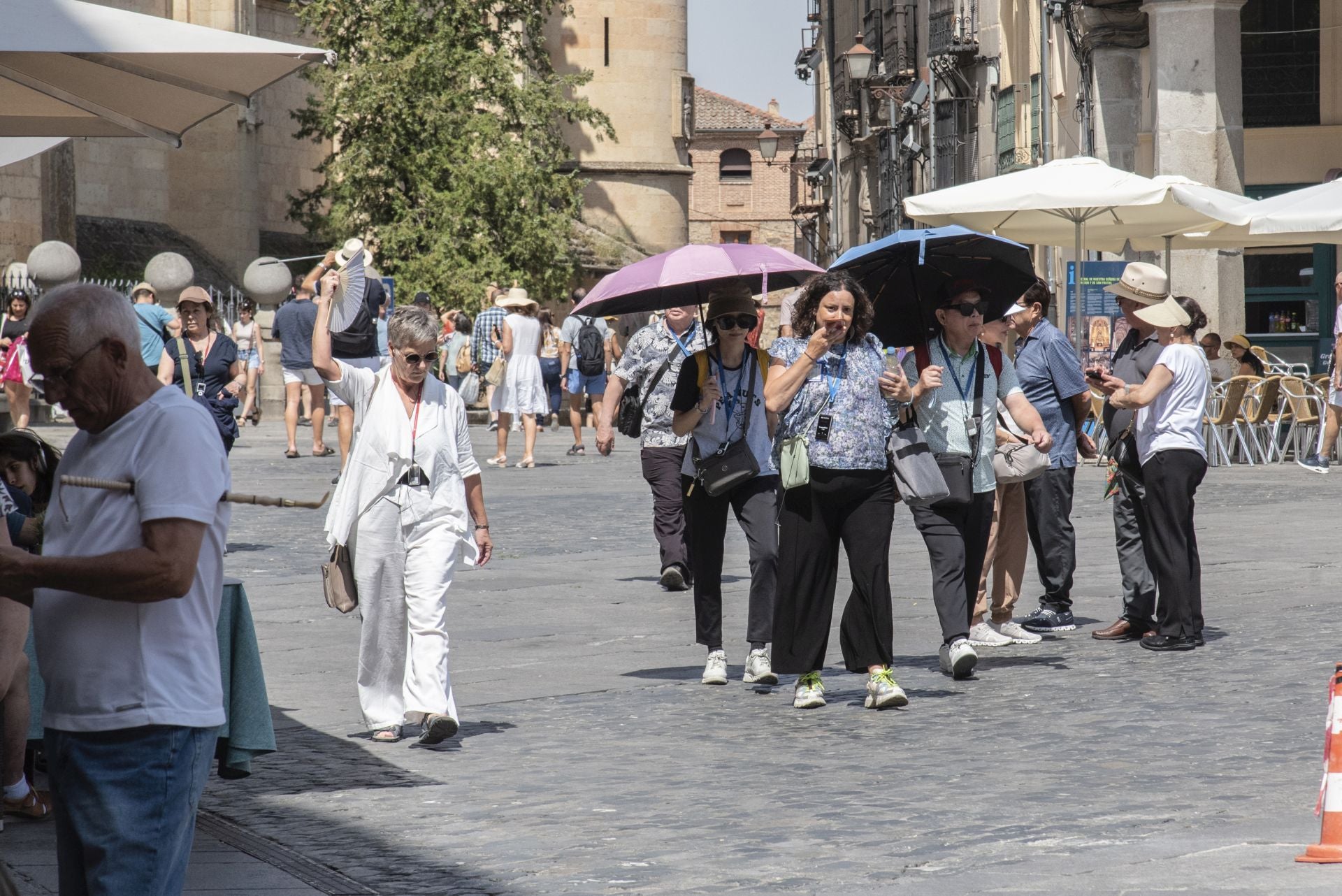 Fotos: así pasa Segovia la ola de calor por el día y por la noche