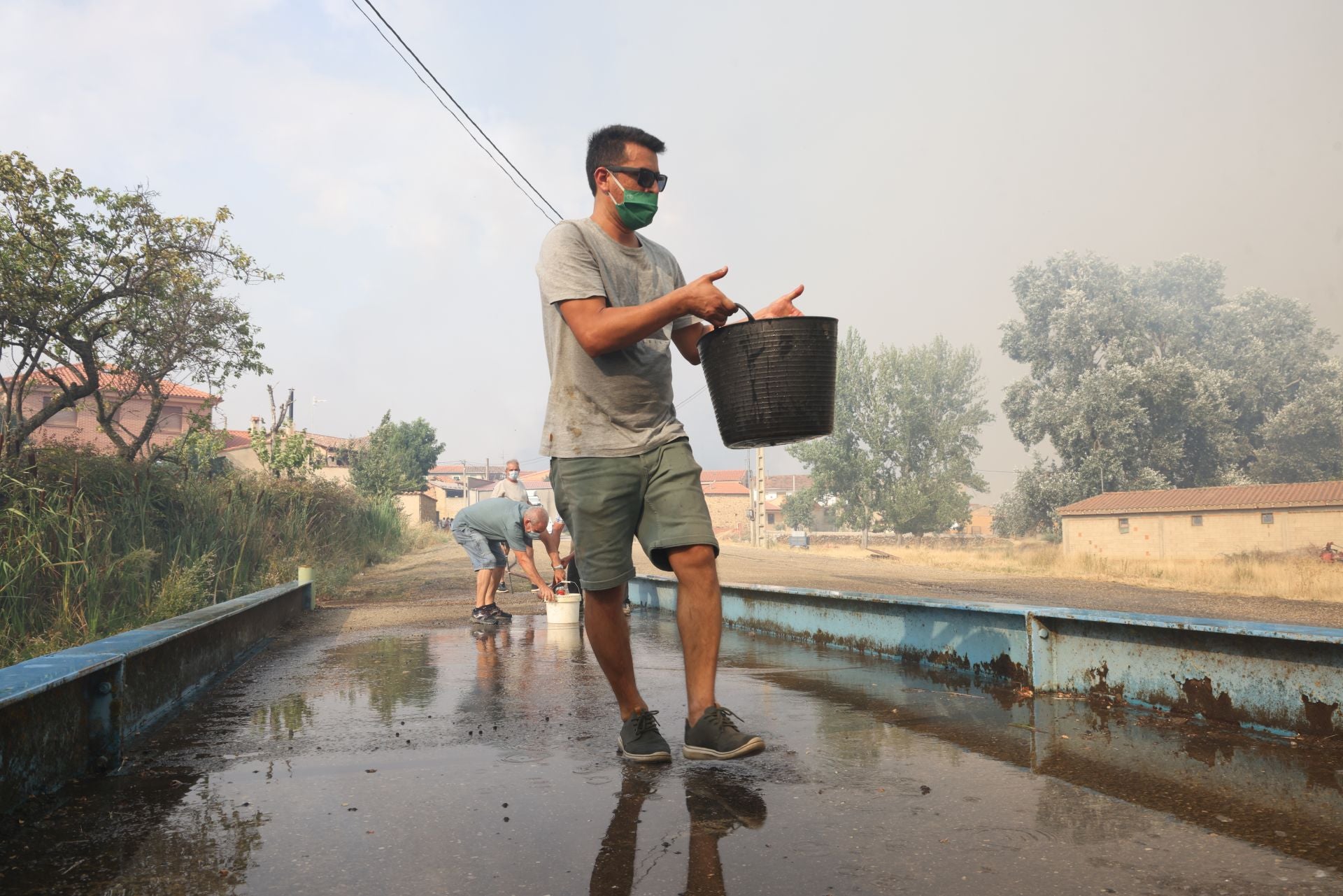 El incendio de Congosta, en imágenes