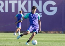 José Juan Macías, en un entrenamiento con el Real Valladolid.