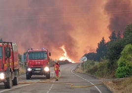Casas afectadas por el incendio en el pueblo de Las Médulas.