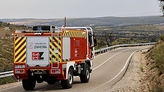 Regresan a sus casas los casi 1.000 desalojados de nueve localidades por el incendio de Molezuelas de la Carballeda