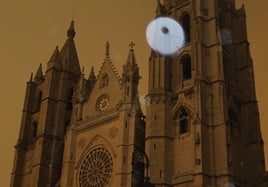 El cielo de León y la catedral