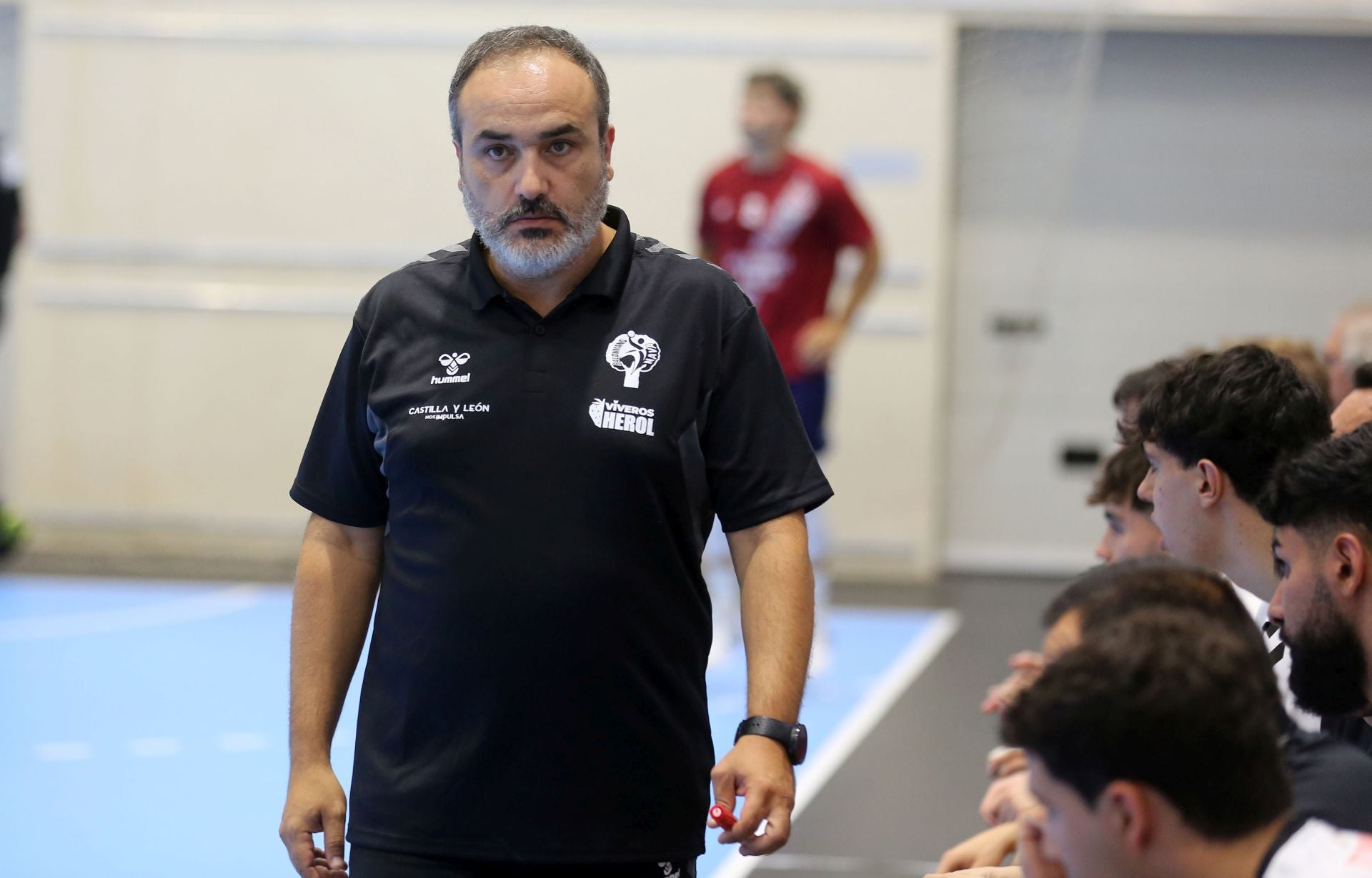 Fotos del amistoso entre el Balonmano Nava y el Balonmano Logroño