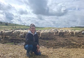 Marina Lázaro, ganadera que se acaba de incorporar al sector primario en Oquillas (Burgos).