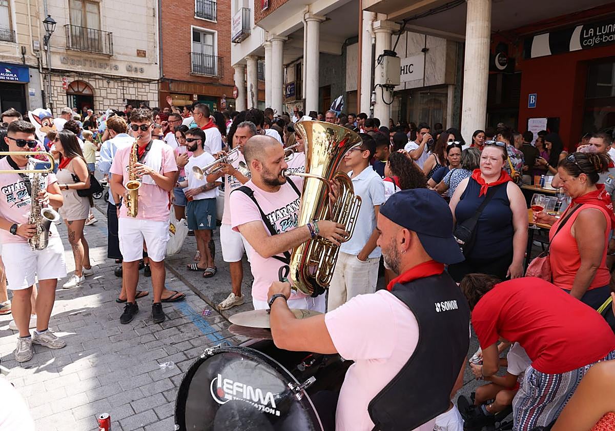 Pregón y subasta de balcones en las fiestas de Peñafiel