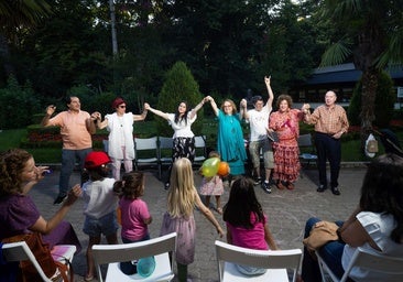 Los rescatadores vallisoletanos de los poemas olvidados en un cajón