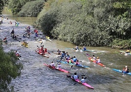 Los piragüistas no fallan a su cita anual con Alar del Rey