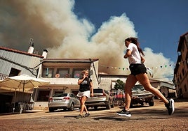 El Payo, desalojado por el fuego.