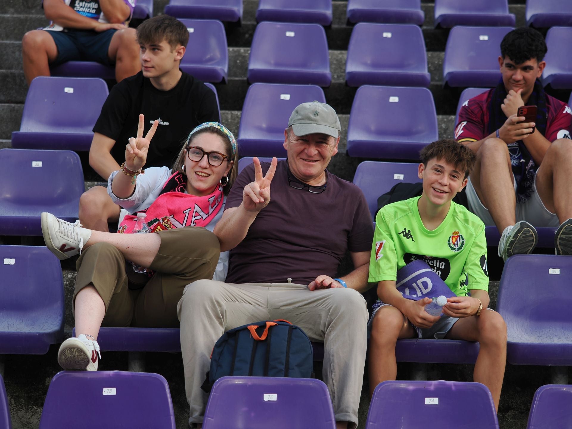 Búscate en la grada del Real Valladolid-Ceuta (1/3)