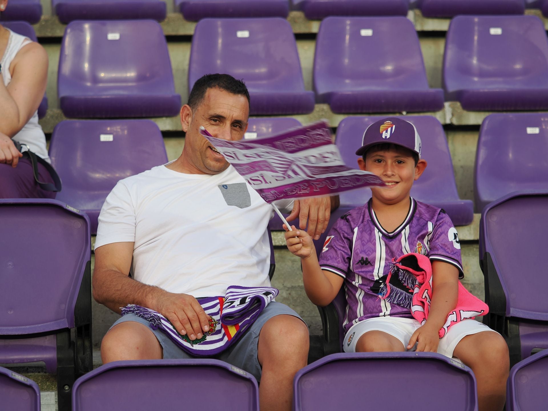 Búscate en la grada del Real Valladolid-Ceuta (1/3)