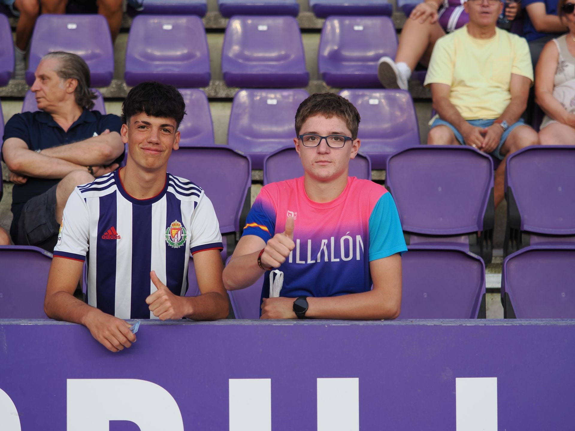 Búscate en la grada del Real Valladolid-Ceuta (2/3)