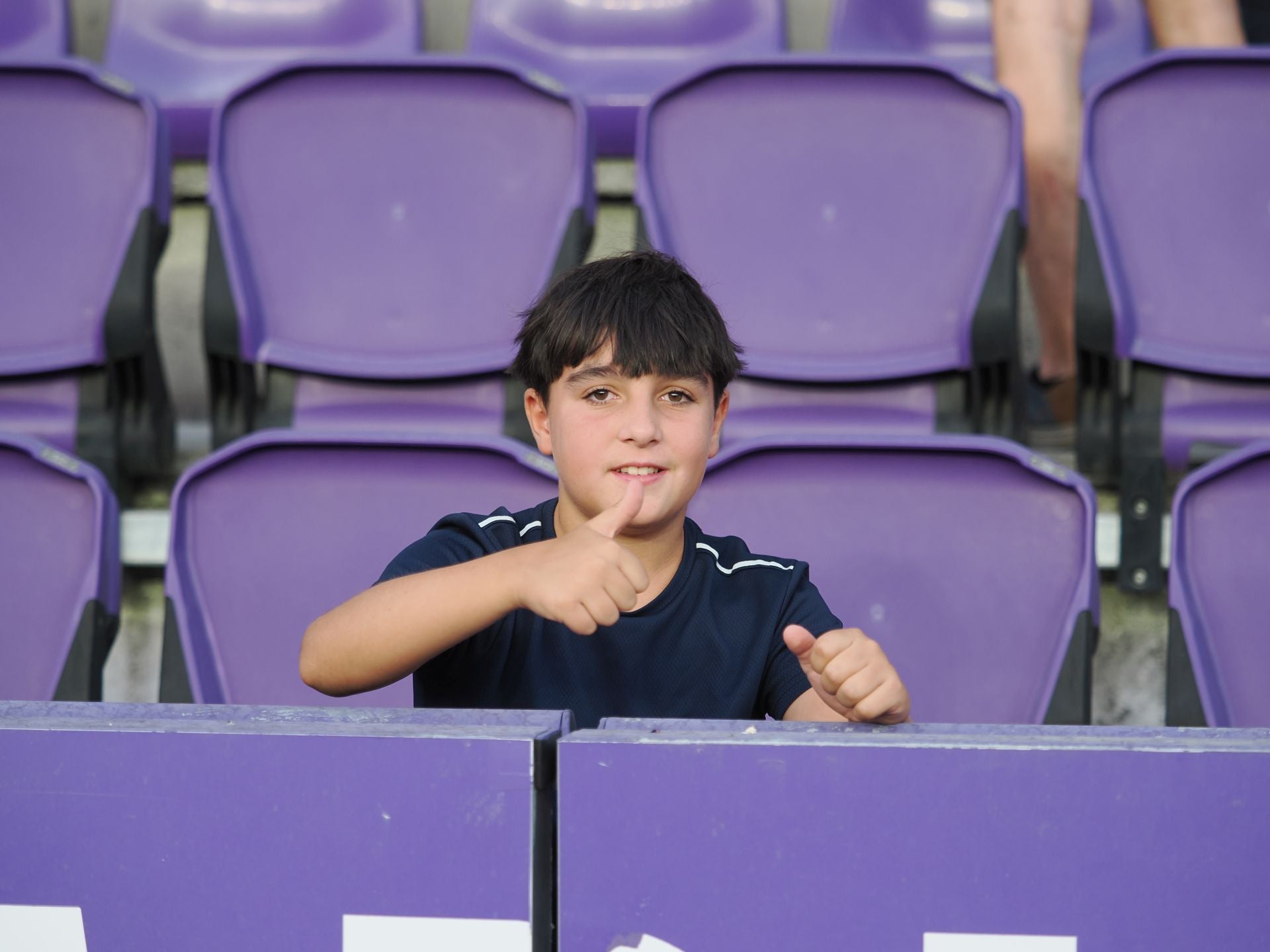 Búscate en la grada del Real Valladolid-Ceuta (2/3)