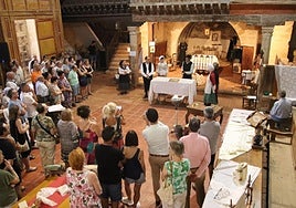 Vecinos y visitantes disfrutaron con la recreación de la historia del exvoto