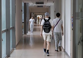 Un pasillo del Hospital Río Hortega.