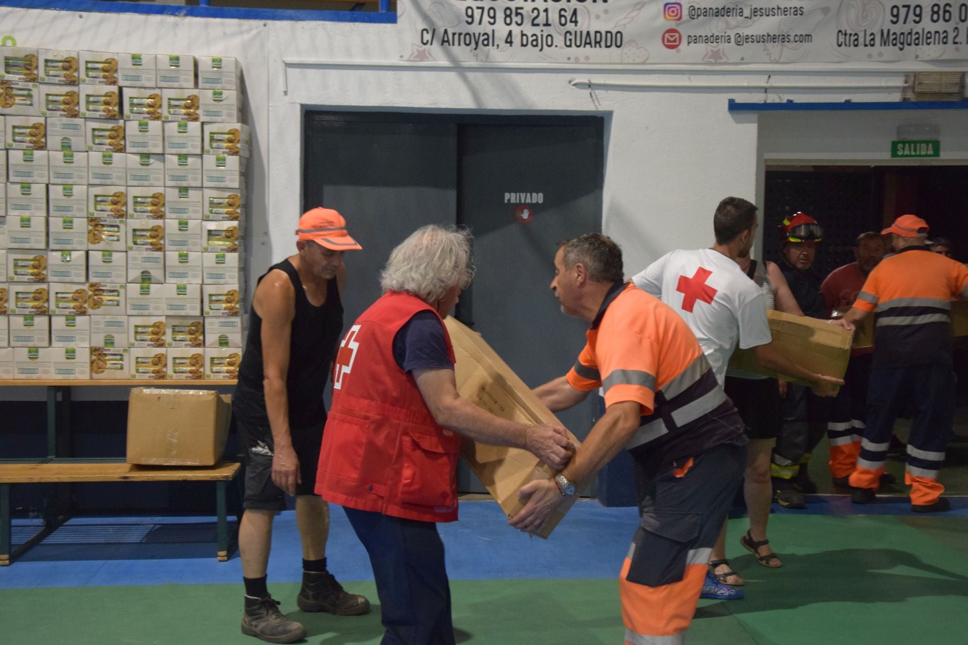 Guardo acoge a evacuados por los incendios