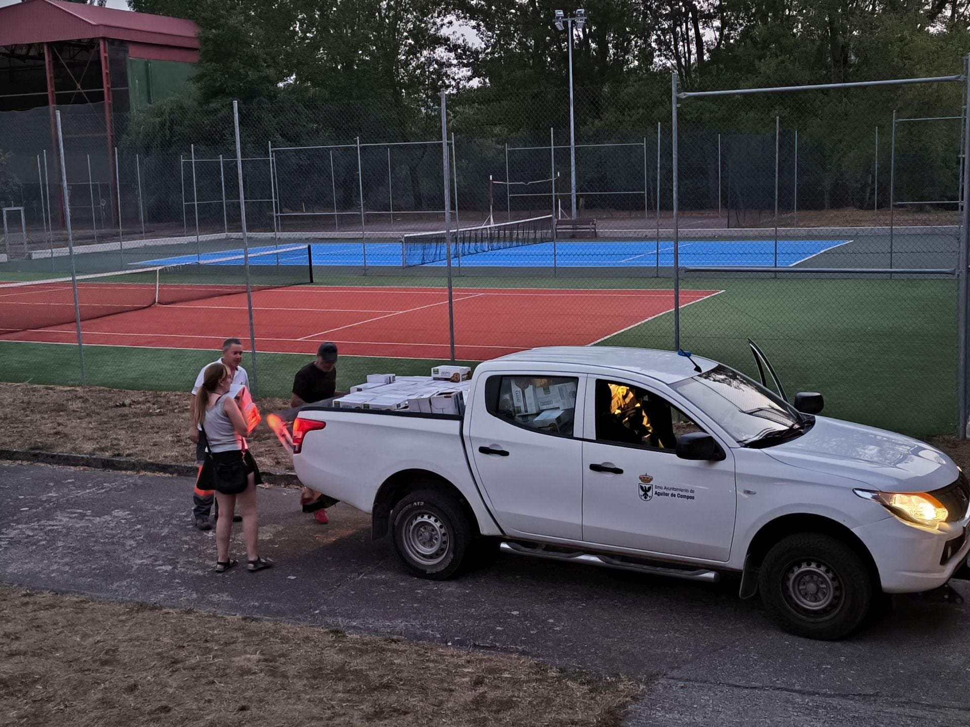 Guardo acoge a evacuados por los incendios