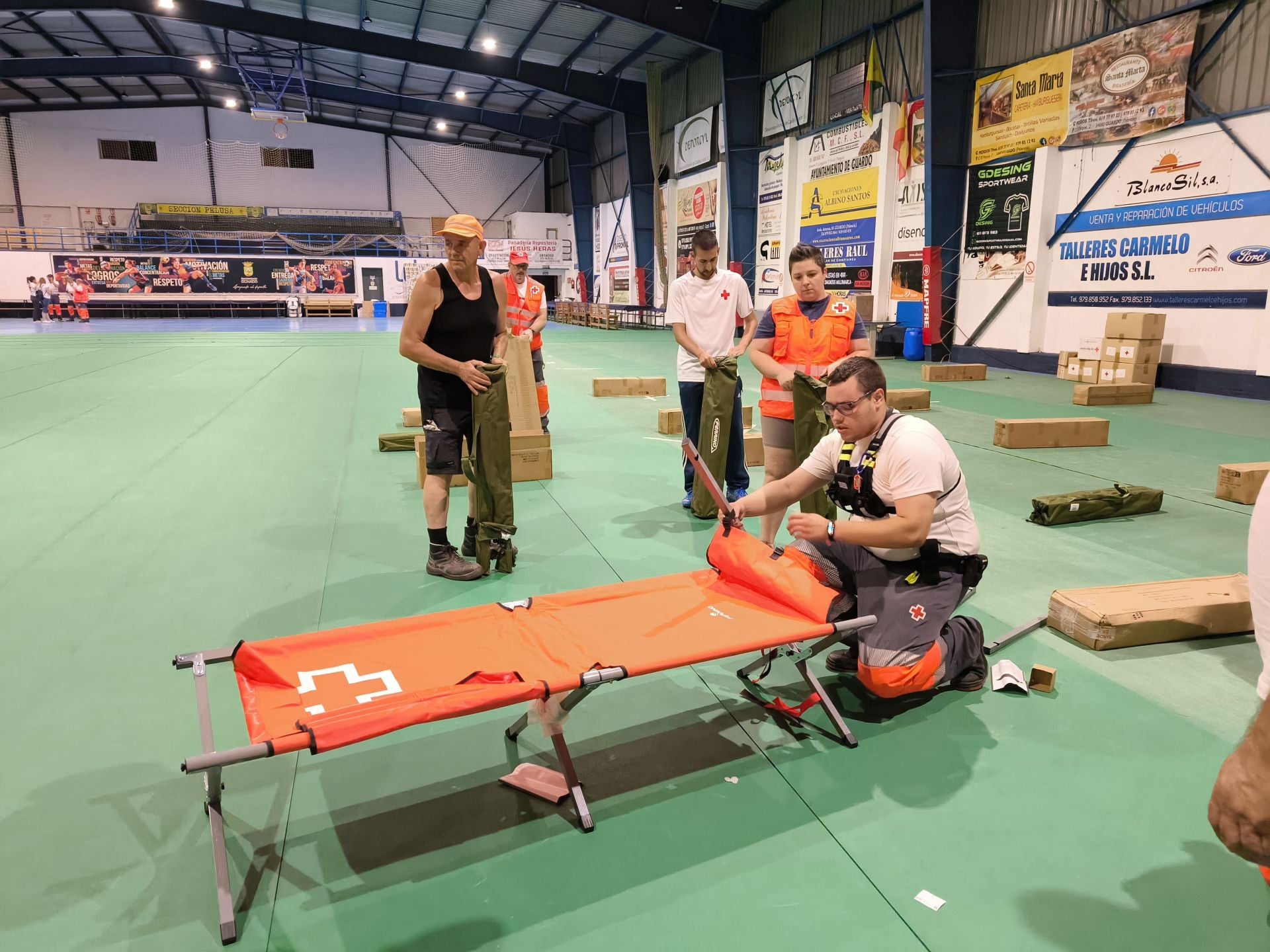 Guardo acoge a evacuados por los incendios