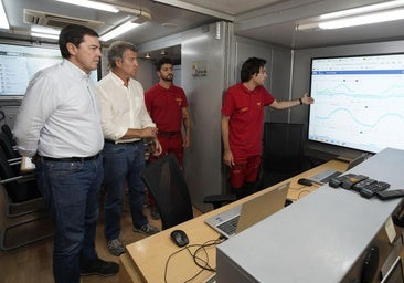 Mañueco reconoce que el operativo contra el fuego está «al límite» en Castilla y León