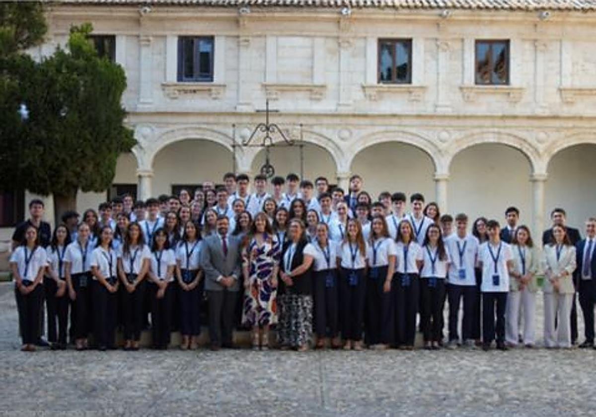 Los cincuenta estudiantes seleccionados para las Becas Europa en la Universidad Francisco de Vitoria.