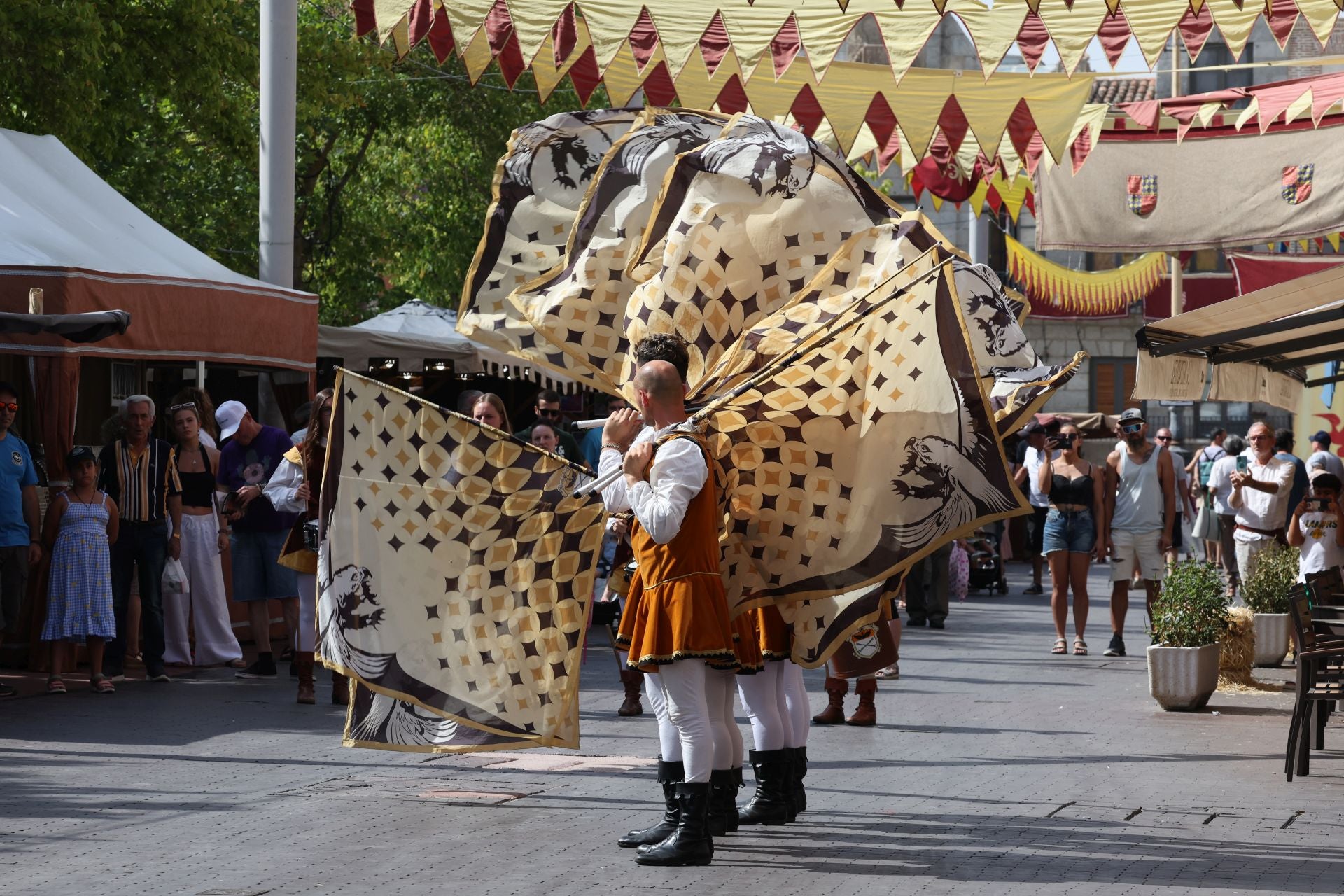Ambiente en la Feria Renacentista de Medina del Campo este sábado