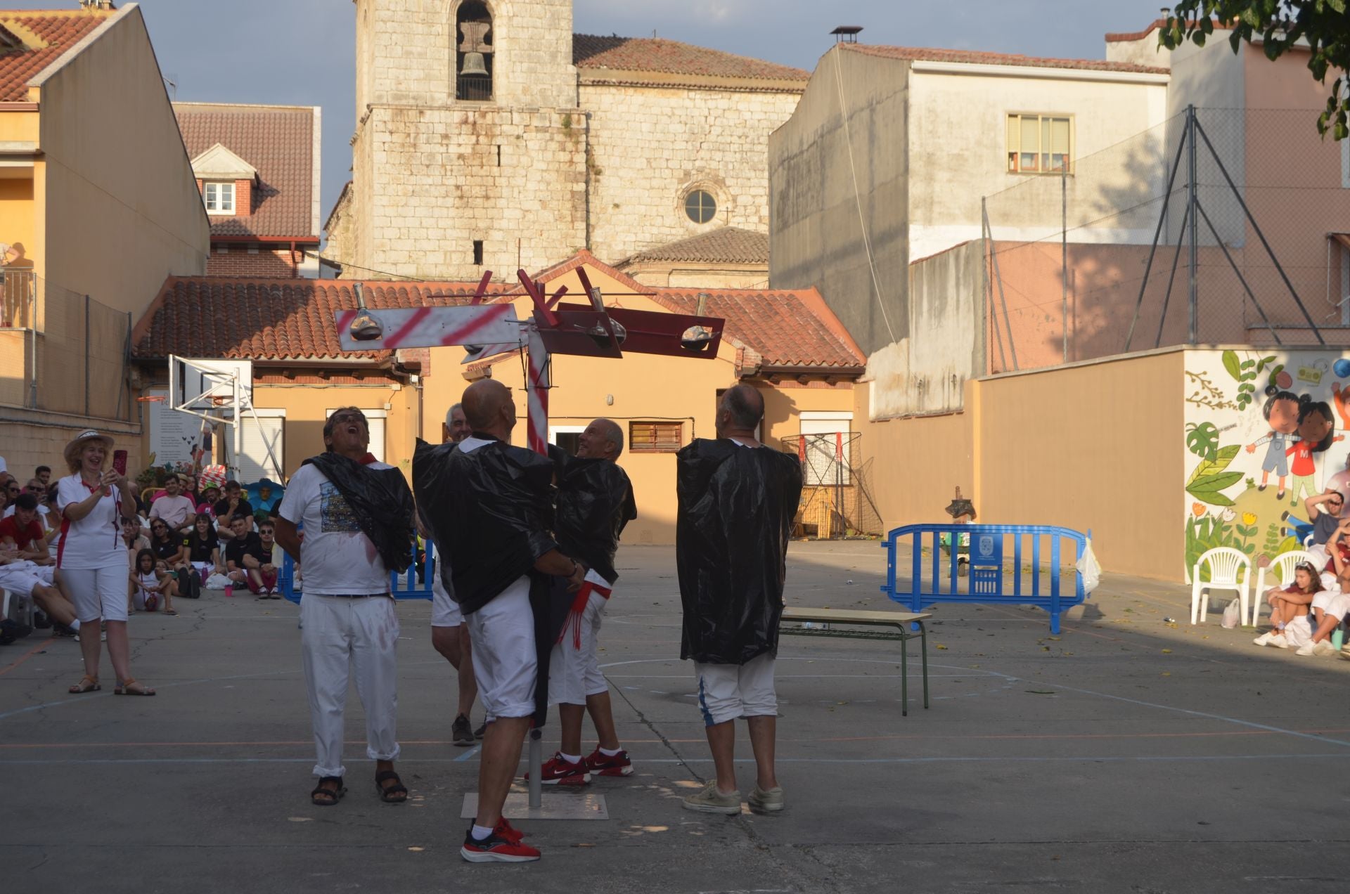 Las imágenes de la celebración de VI concurso de habilidad con el porrón de Tudela de Duero