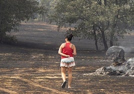 La virulencia del fuego eleva a 62 los pueblos desalojados en León y a más de 2.000 las personas evacuadas