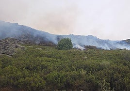 Así se ve la zona del Golobar tras el incendio por un rayo