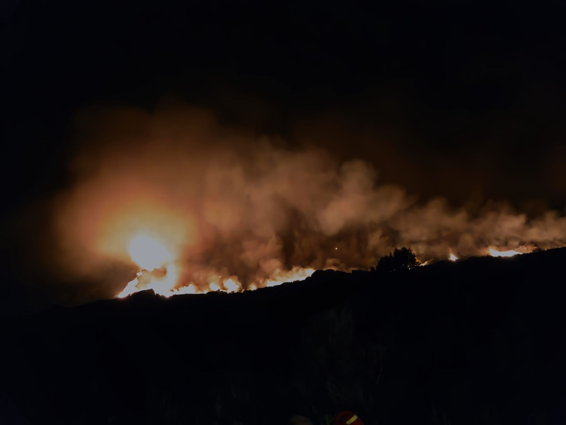 Así se ve la zona del Golobar tras el incendio por un rayo