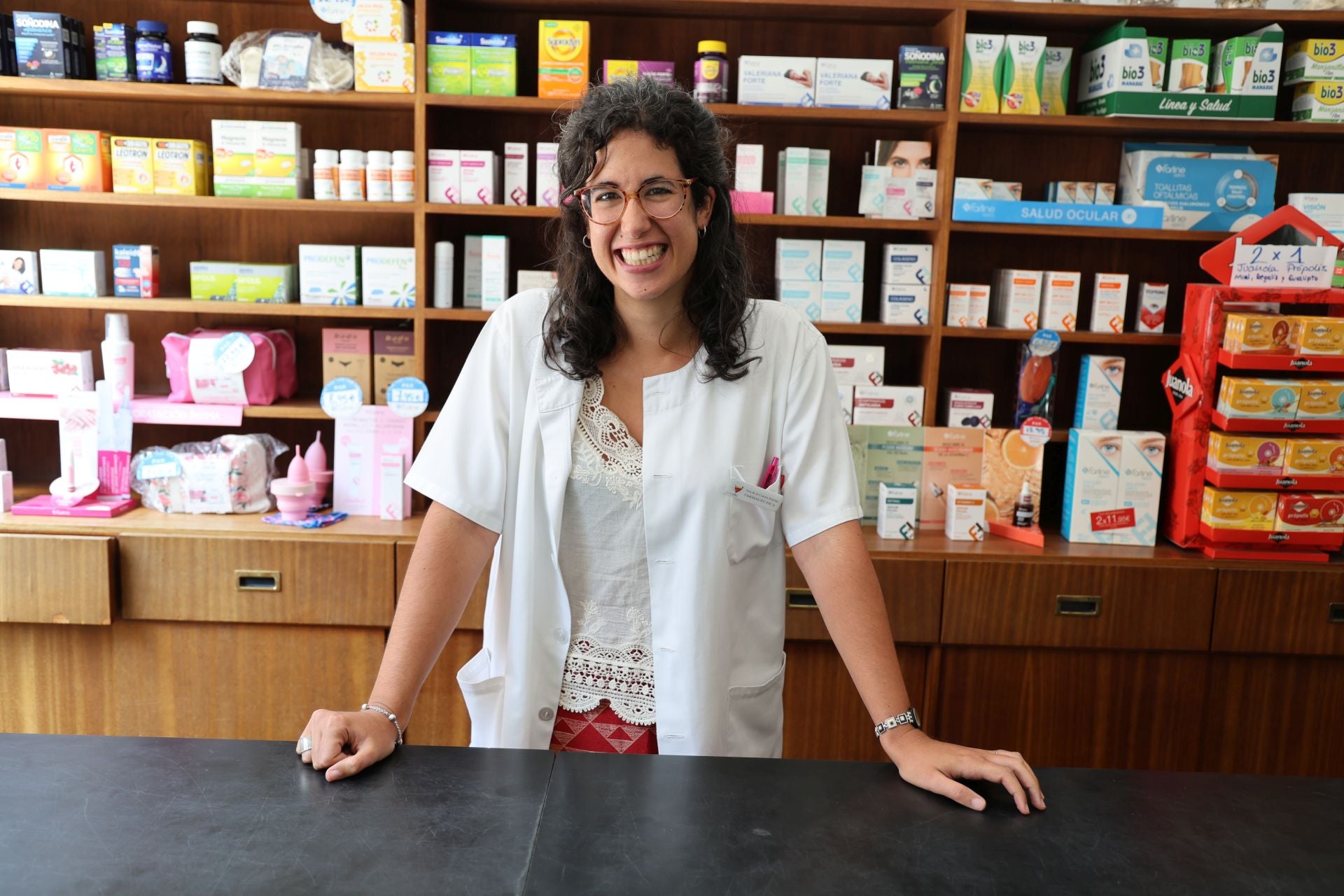 Ana de la Cuesta, actual propietaria de Farmacia Puertas.