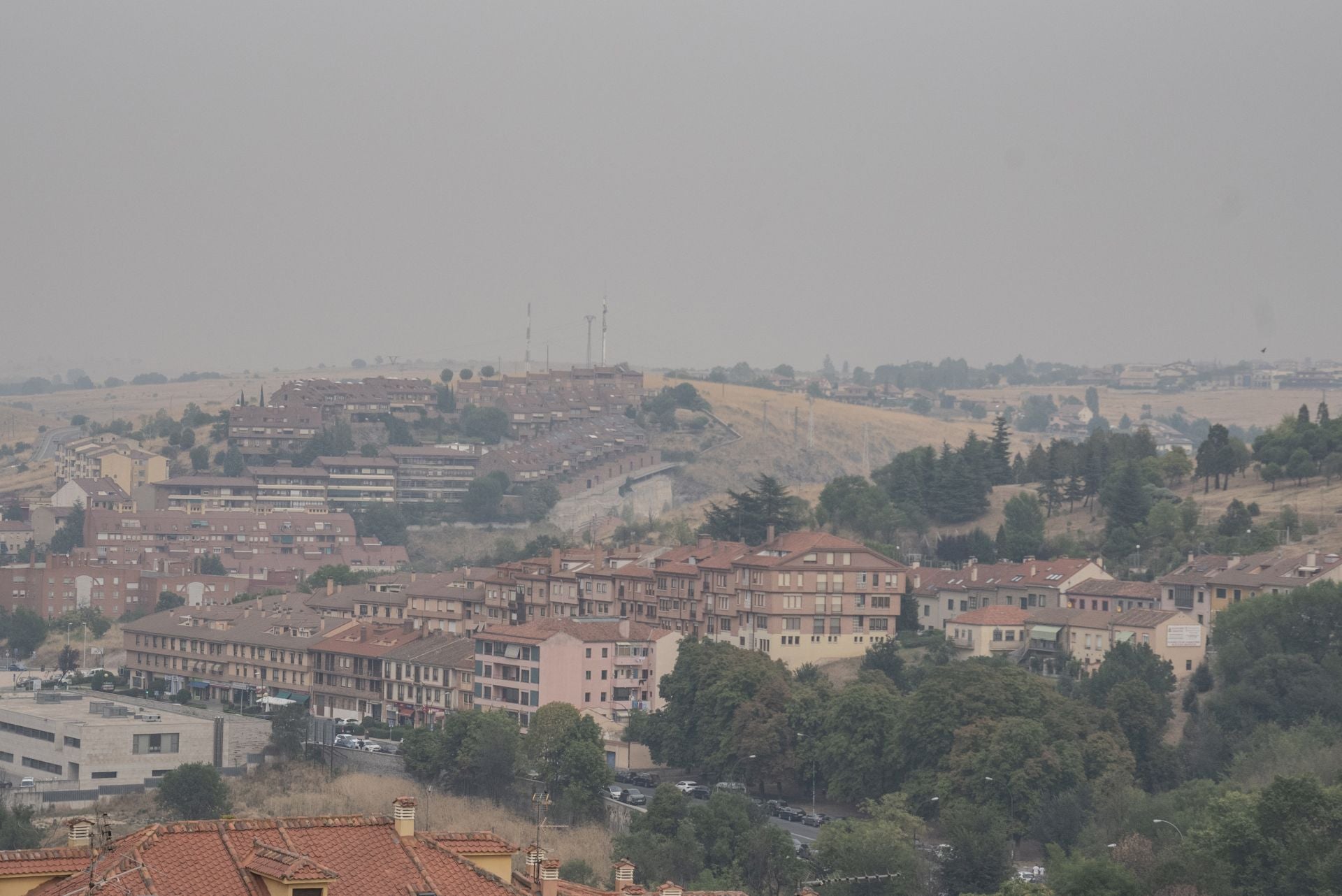 Niebla de humo en Segovia