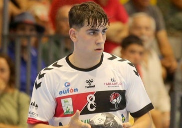 «Tengo amigos que no conocían el balonmano y ahora vienen a verme»