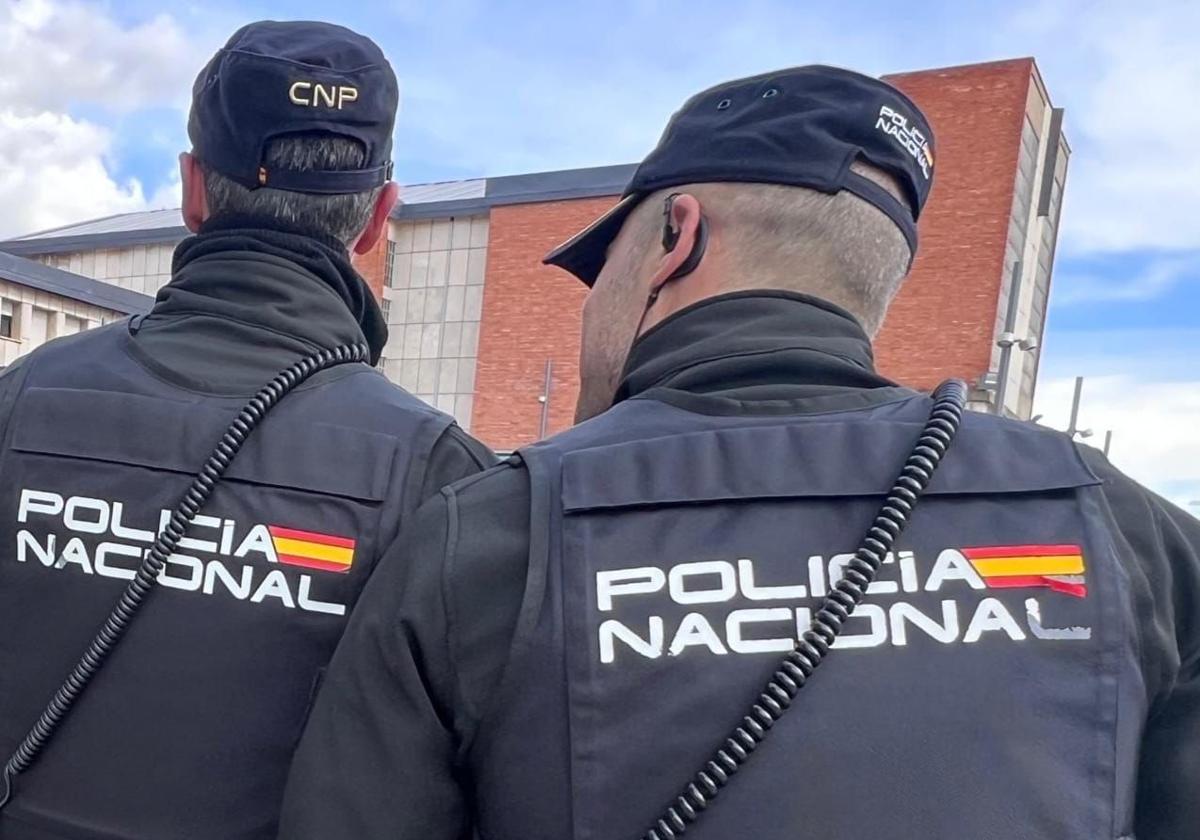 Agentes de la Policía Nacional patruyan en una foto de archivo.