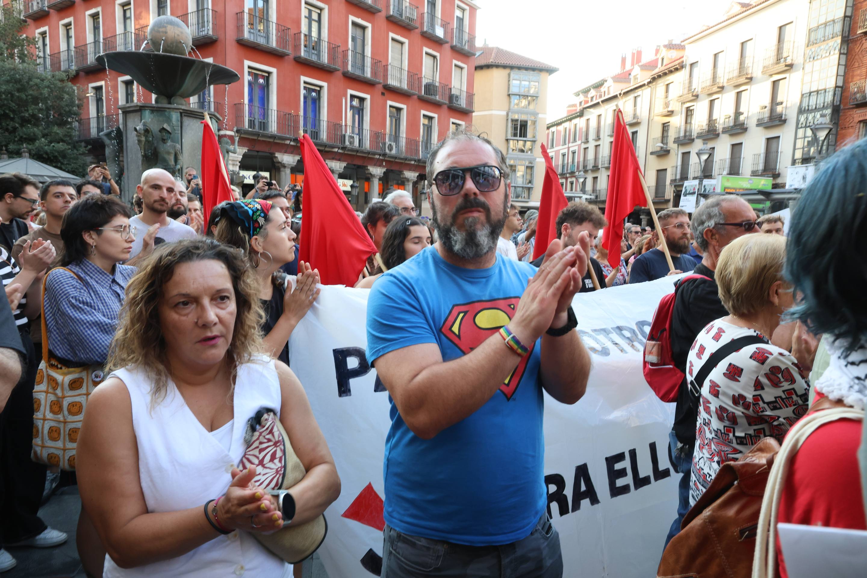 Las imágenes de la manifestación contra la gestión de los incendios de Castilla y León
