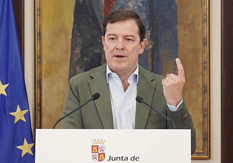 El presidente de Castilla y León, Alfonso Fernández Mañueco, en la comparecencia posterior al Consejo Extraordinario de Gobierno.