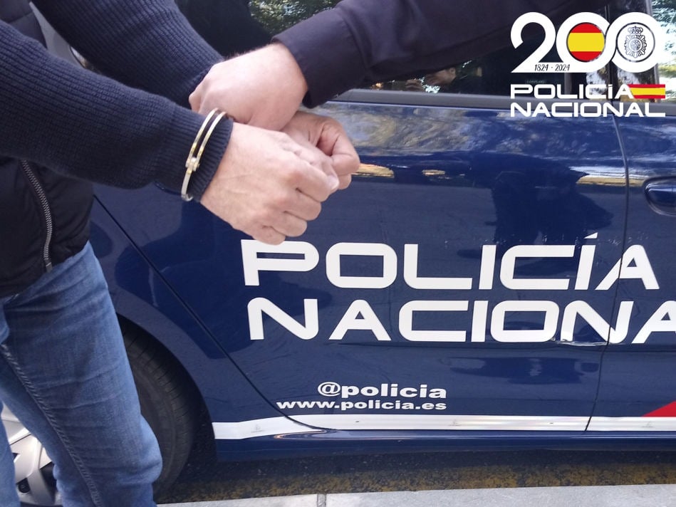 Detención por parte de la Policía Nacional.