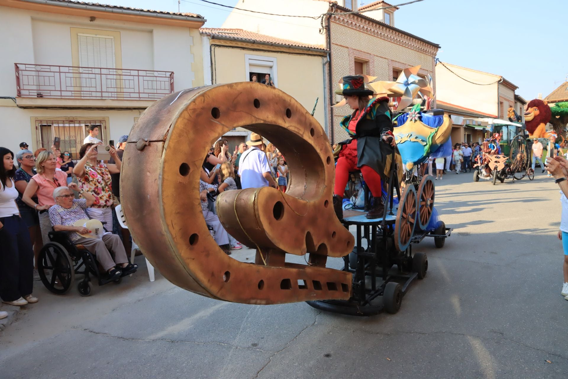 Fotografías del gran desfile de carrozas en Fuentepelayo
