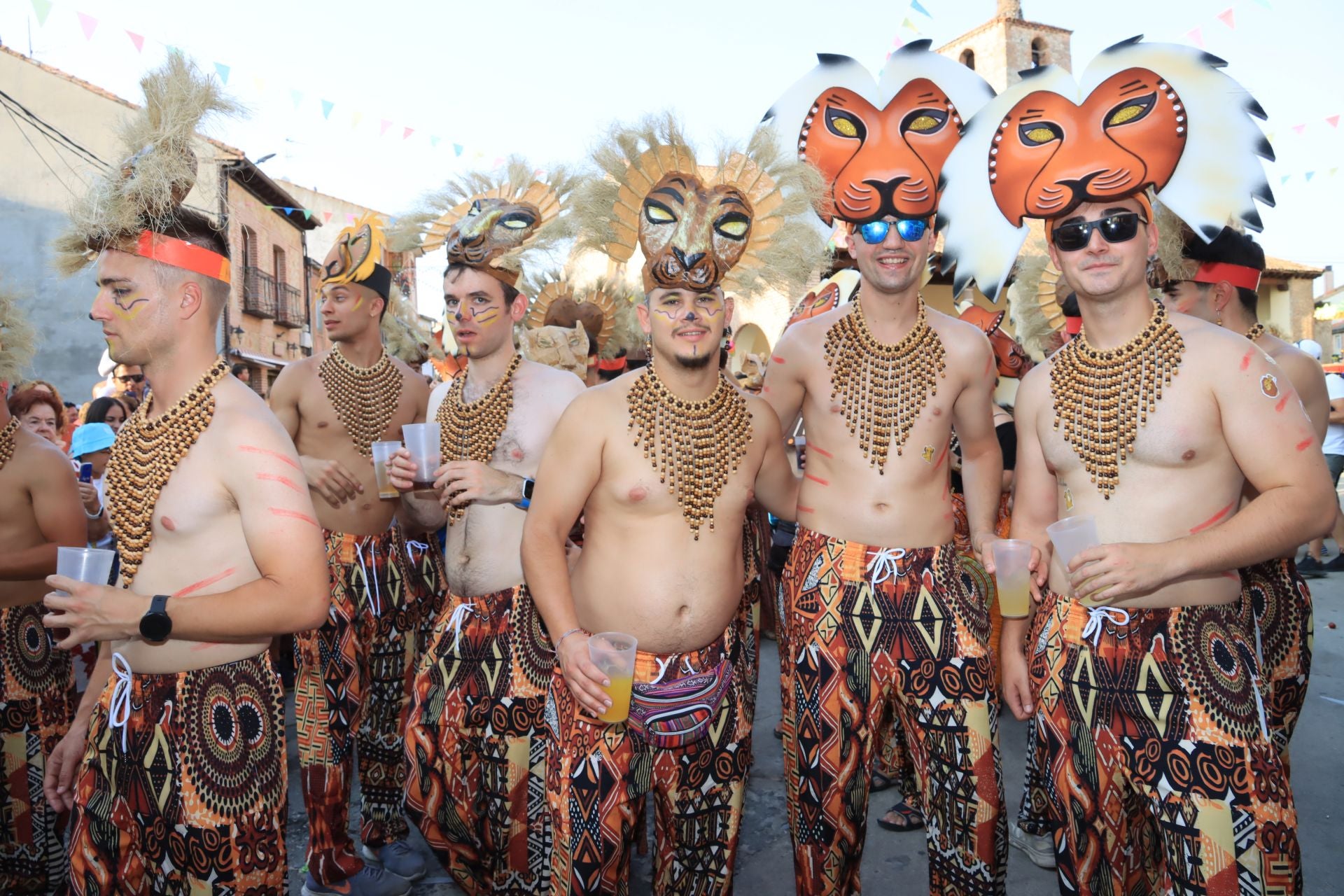 Fotografías del gran desfile de carrozas en Fuentepelayo