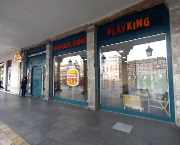 Este establecimiento es un punto de encuentro para los más jóvenes de la ciudad. ¿Sabes qué negocio había antes en el Burger King de la Plaza Mayor?