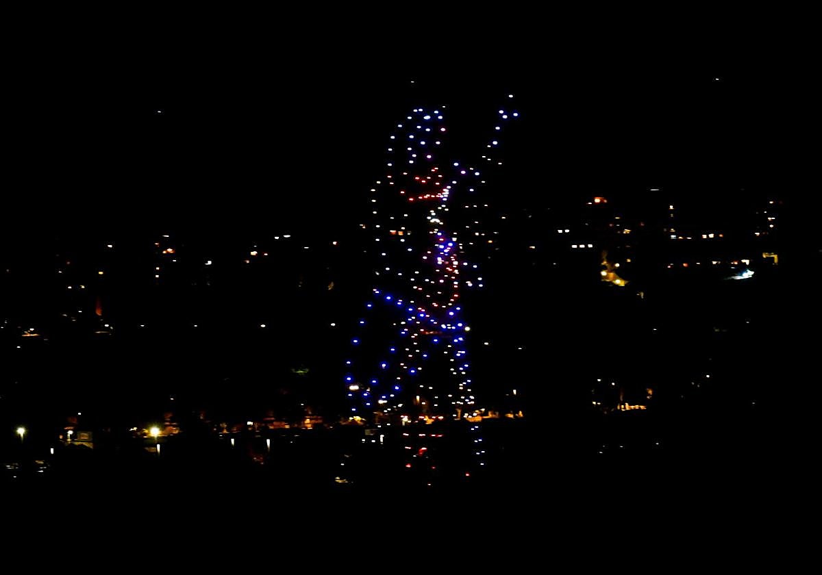 Espectáculo de drones durante las fiestas de Valladolid 2024.