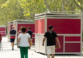 Las nuevas casetas de la Fería de Día, en la Acera de Recoletos.