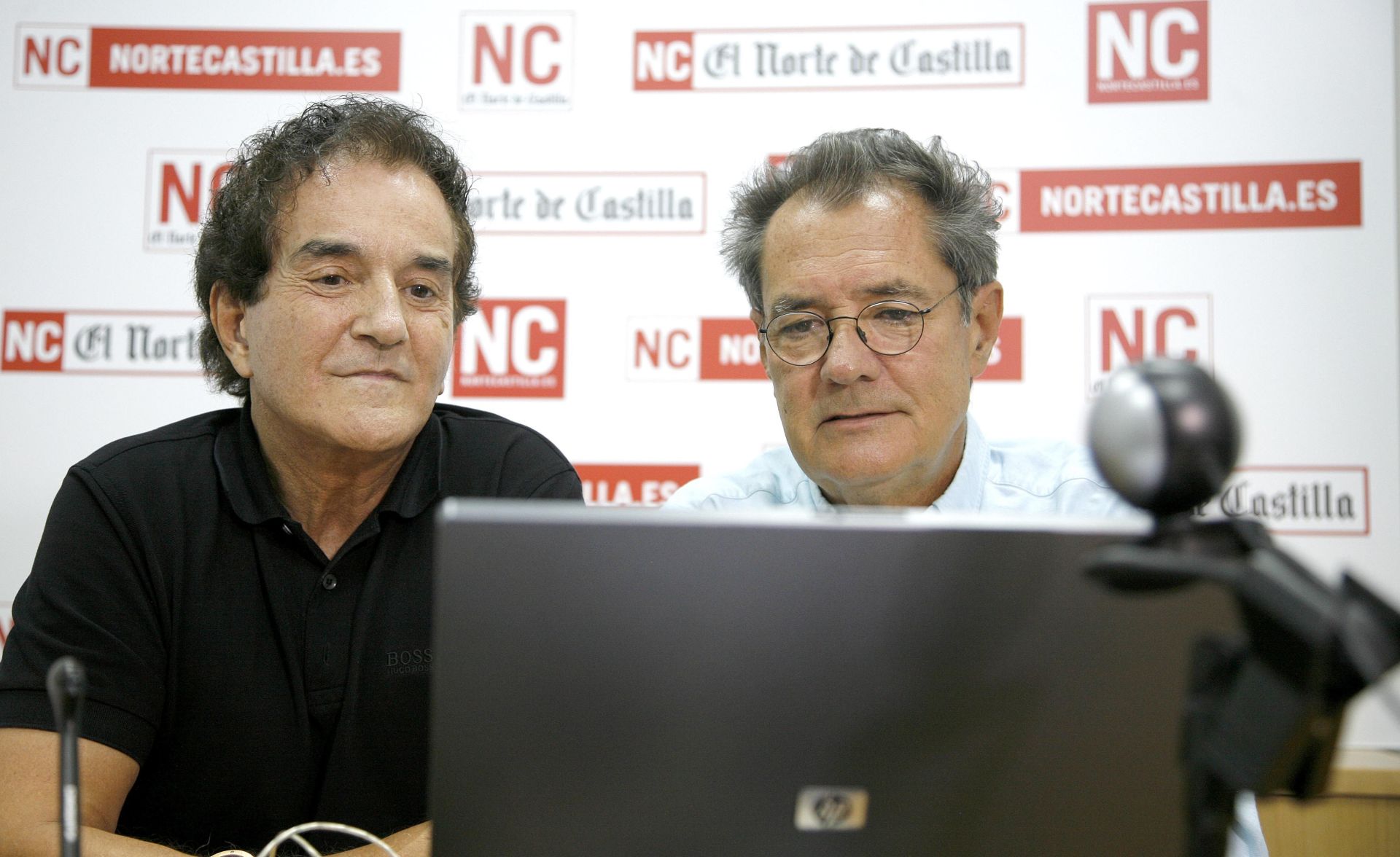 Manuel de la Calva (izquierda) y Ramón Arcusa, el Dúo Dinámico, respondieron a las preguntas de los lectores en un videochat de El Norte de Castilla de septiembre de 2008.