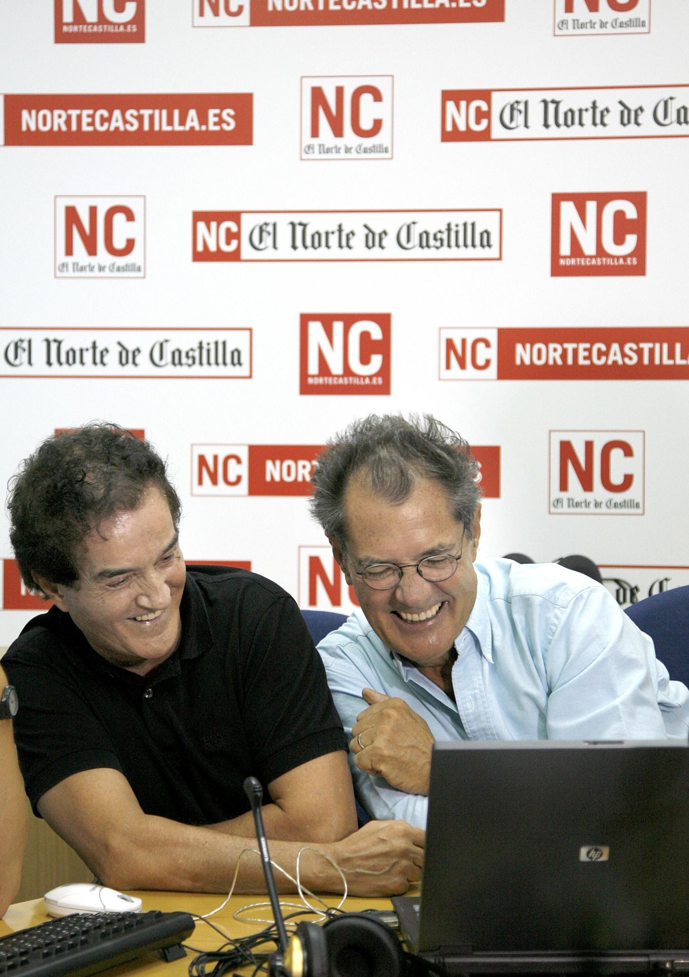 Manuel de la Calva (izquierda) y Ramón Arcusa, el Dúo Dinámico, respondieron a las preguntas de los lectores en un videochat de El Norte de Castilla de septiembre de 2008.