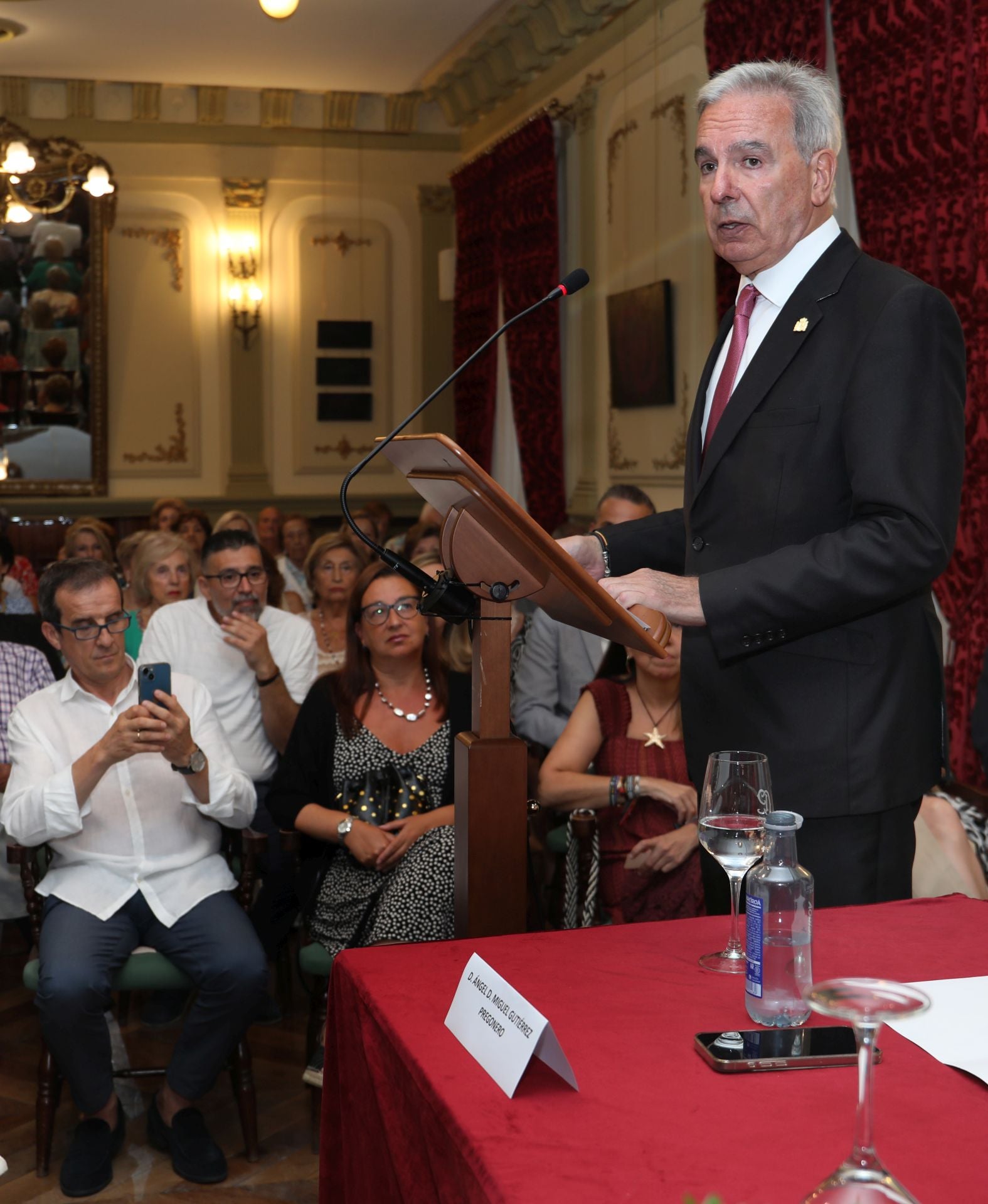 El Casino de Palencia abre la fiesta